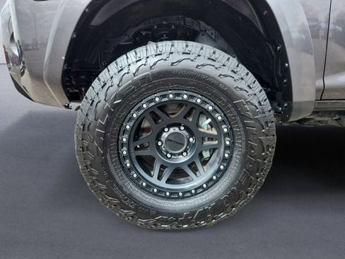 Used 2020 Toyota 4Runner Venture w/ Moonroof Package image 14