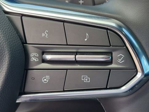 New 2026 Chevrolet Equinox LT w/ Safety and Technology Package FWD image 21