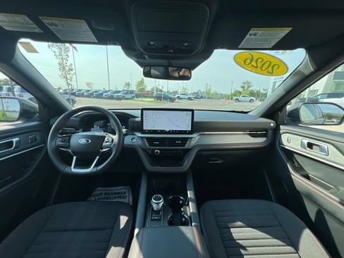 Used 2026 Ford Explorer ST-Line w/ ST-Line Street Pack AWD/4WD image 20