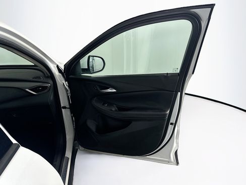 Used 2023 Buick Encore GX Essence w/ Experience Buick Package image 34