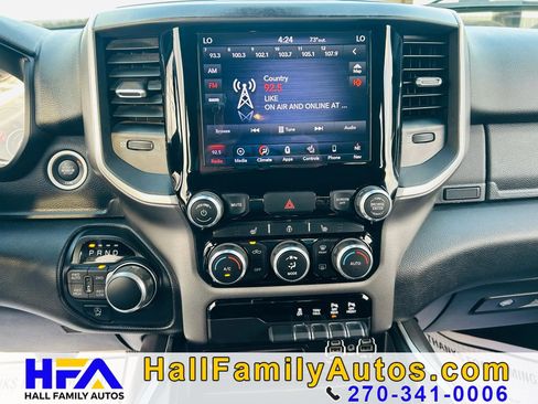 Used 2019 RAM 1500 Big Horn AWD/4WD image 30