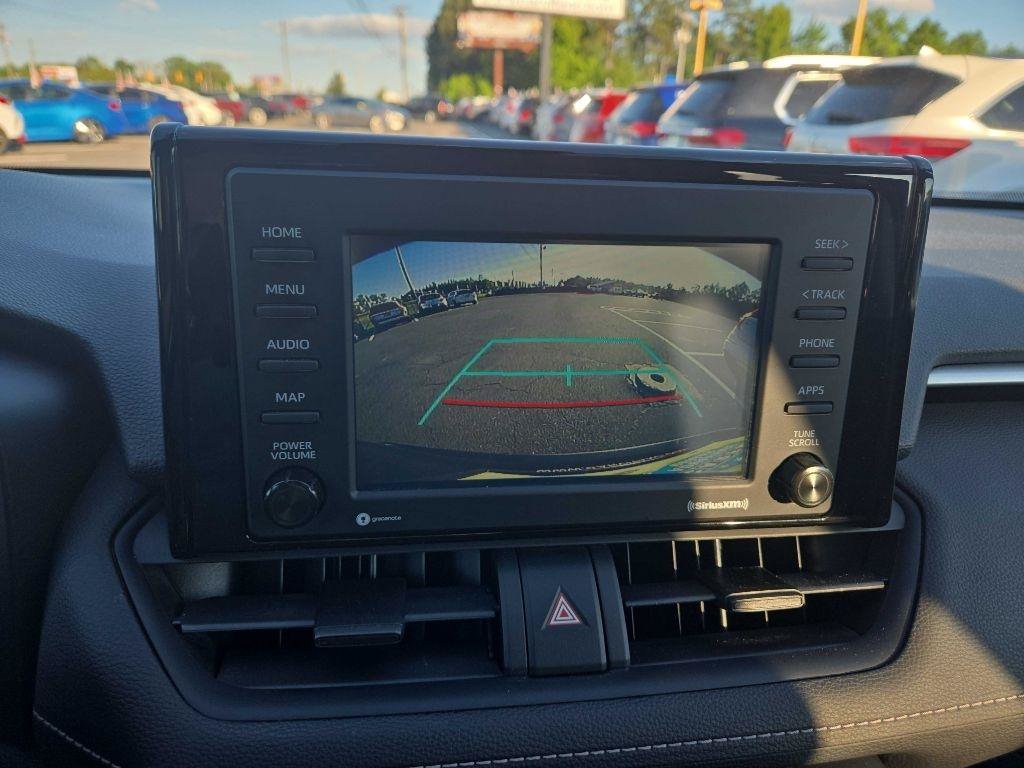 Used 2020 Toyota RAV4 XLE FWD image 19