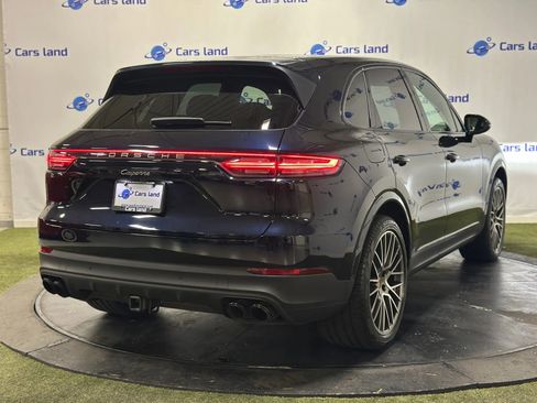 Used 2022 Porsche Cayenne image 4