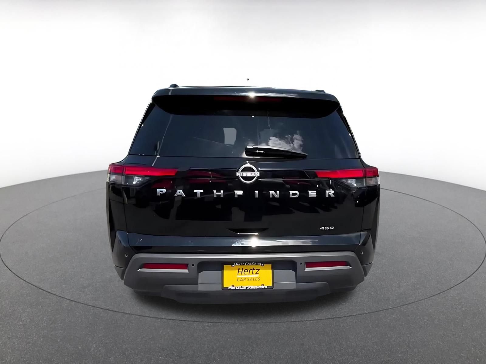 Used 2025 Nissan Pathfinder SV AWD/4WD image 12