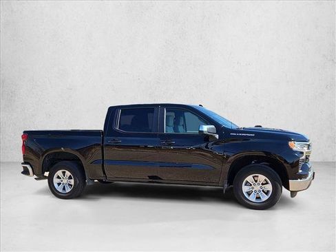 Used 2025 Chevrolet Silverado 1500 LT image 4
