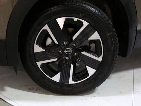 New 2026 Nissan Kicks SV w/ SV Premium Package AWD/4WD image 2
