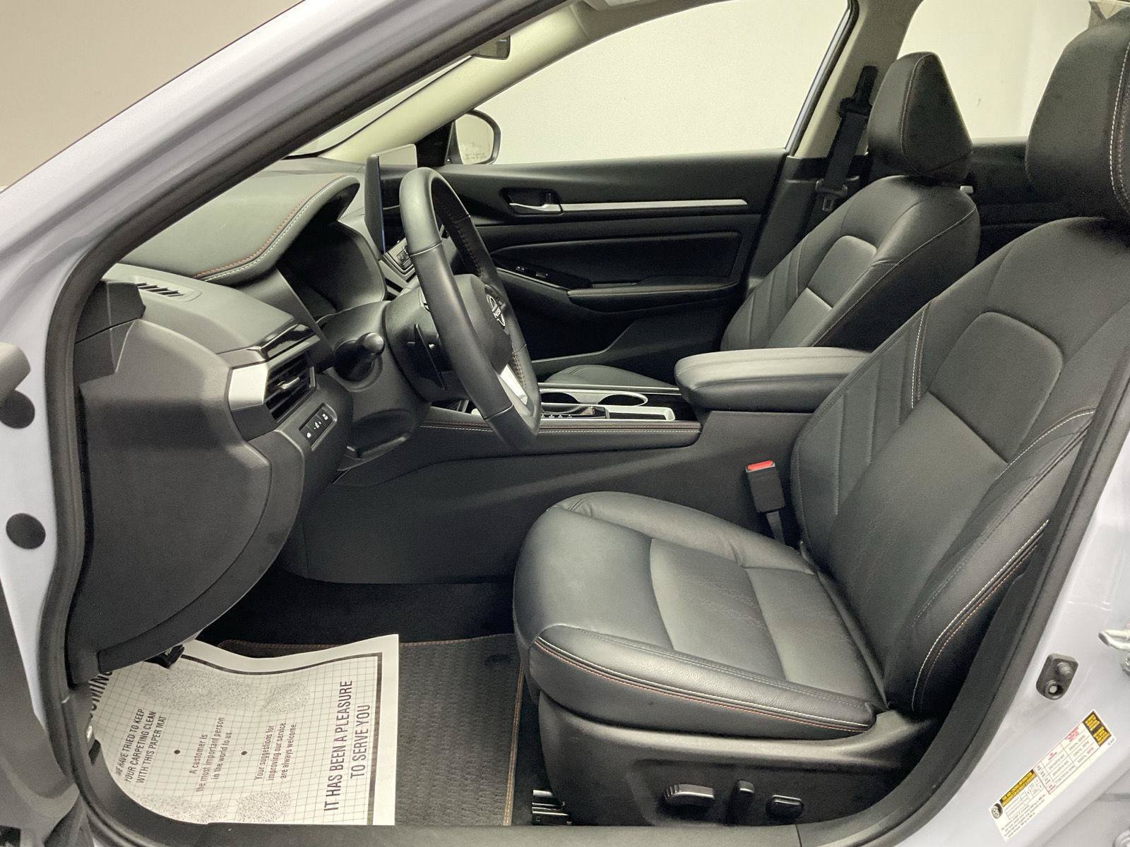 Used 2024 Nissan Altima 2.5 SR w/ SR Premium Package FWD image 12