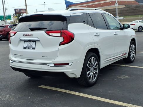 Used 2023 GMC Terrain Denali AWD/4WD image 26
