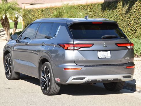 Used 2023 Mitsubishi Outlander SEL image 13