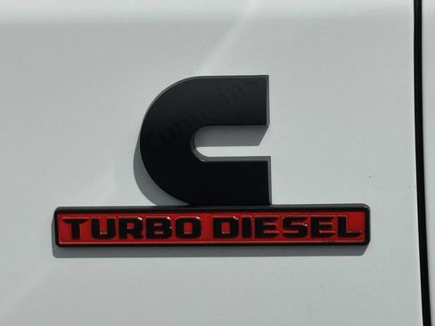 New 2026 RAM 2500 Laramie AWD/4WD image 24