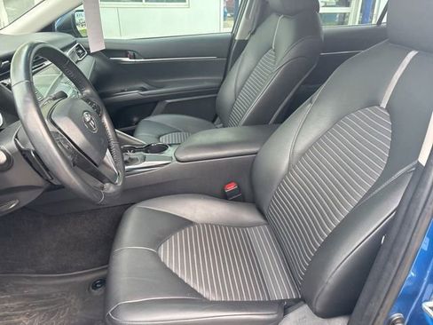 Used 2018 Toyota Camry SE w/ Audio Package FWD image 11