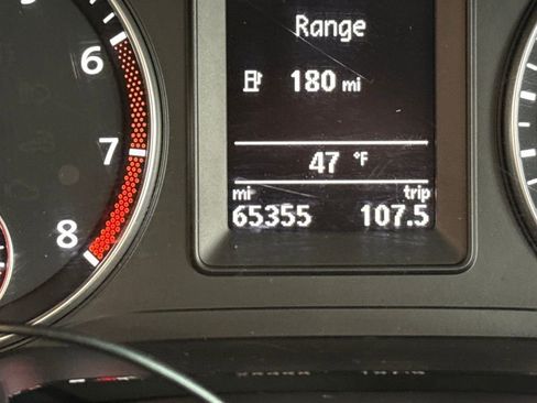 Used 2014 Volkswagen Eos Executive image 17