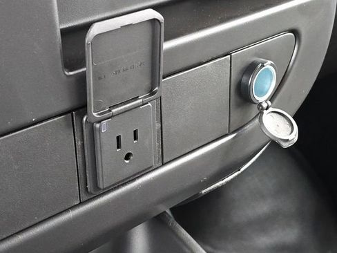 New 2025 GMC Savana 3500 Extended w/ Driver Convenience Package image 32