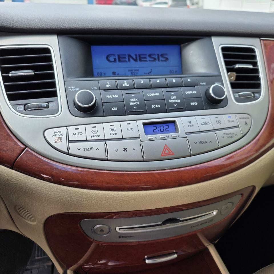 Used 2013 Hyundai Genesis 3.8 RWD image 18