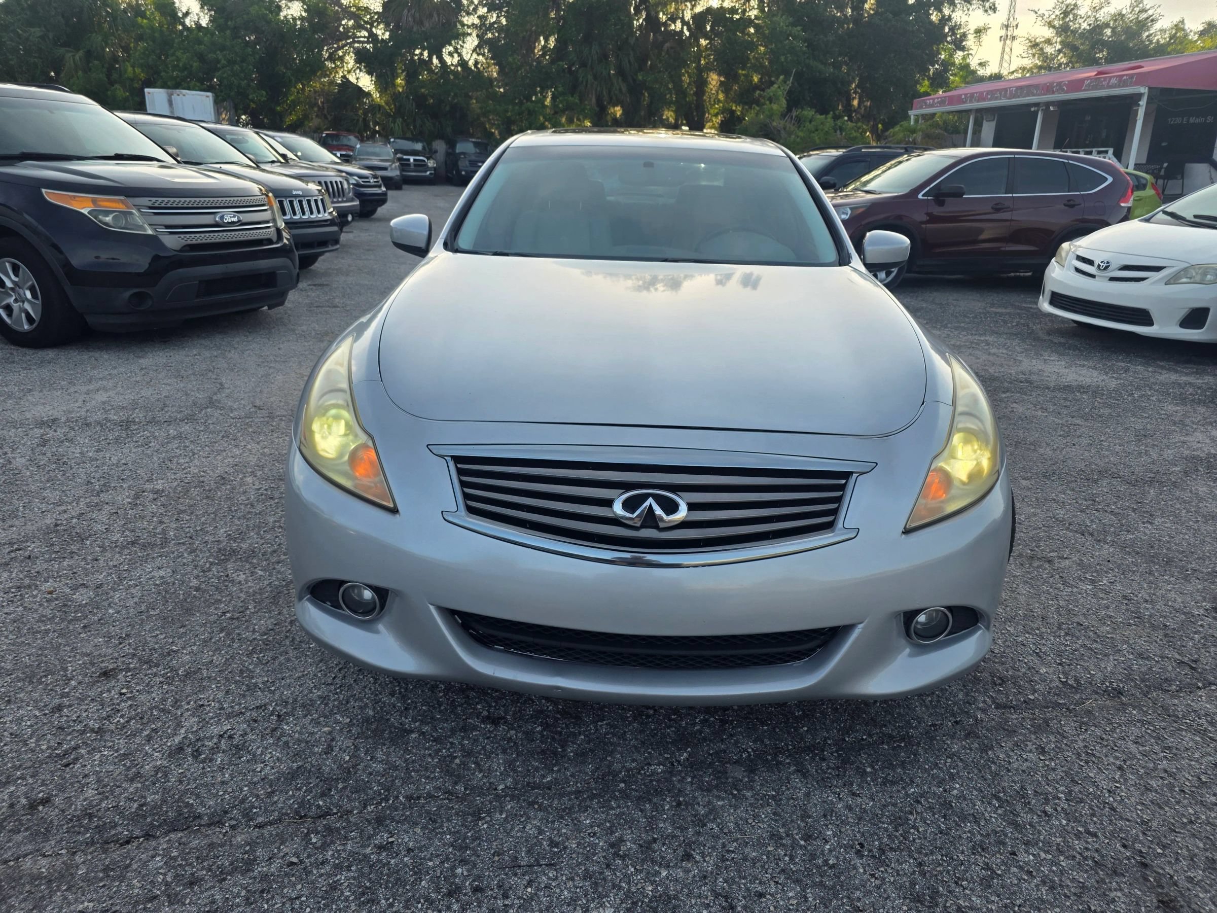 Used 2011 INFINITI G37 Journey w/ Premium Pkg RWD image 2