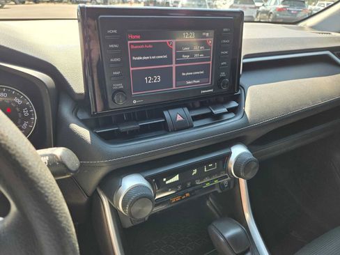 Certified 2020 Toyota RAV4 LE w/ Carpet Mat Package AWD/4WD image 26