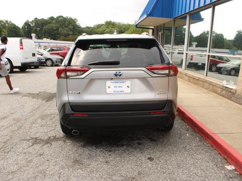 Used 2021 Toyota RAV4 XLE w/ Convenience Package AWD/4WD image 5