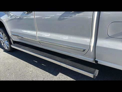 Used 2022 Chevrolet Silverado 1500 High Country w/ High Country Premium Package image 24