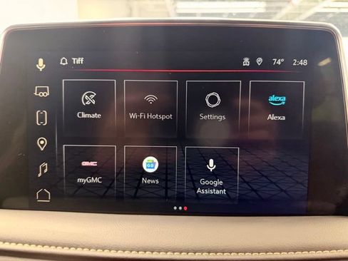 Used 2024 GMC Yukon SLT w/ SLT Luxury Package AWD/4WD image 43
