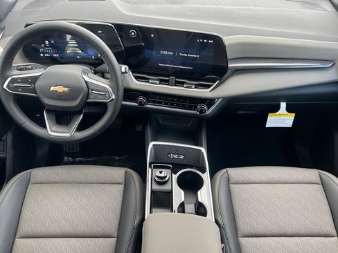 New 2026 Chevrolet Equinox LT w/ Convenience Package II image 10