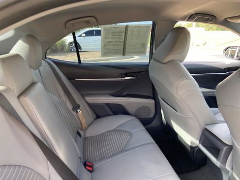Used 2022 Toyota Camry SE FWD image 21