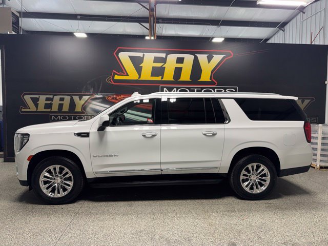 Used 2022 GMC Yukon XL SLT AWD/4WD image 3
