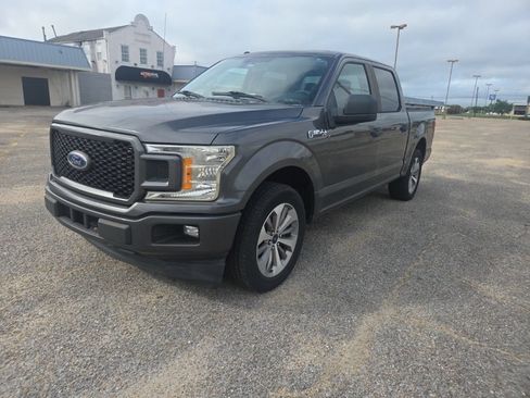 Used 2018 Ford F150 XL w/ Equipment Group 101A Mid RWD image 3