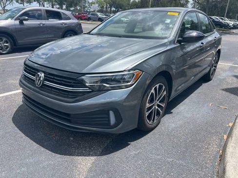 Used 2024 Volkswagen Jetta Sport FWD image 3