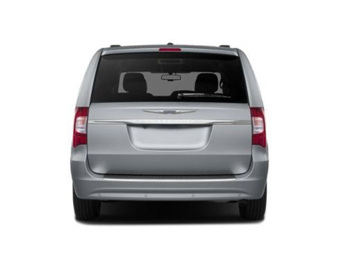Used 2015 Chrysler Town & Country Touring-L w/ Driver Convenience Group FWD image 8