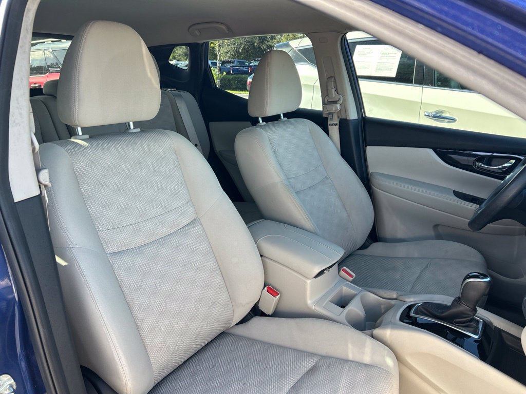 Used 2019 Nissan Rogue Sport SV FWD image 43