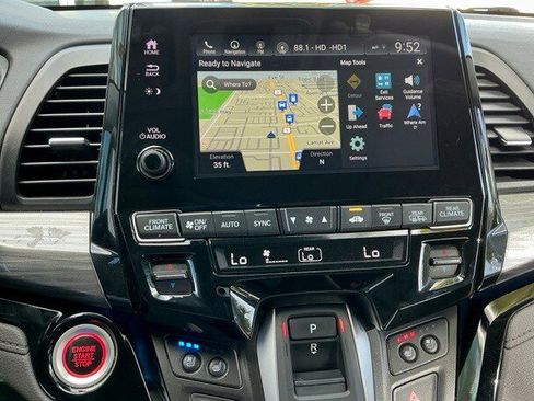 Used 2023 Honda Odyssey Elite image 32