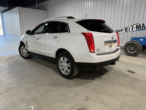 Used 2016 Cadillac SRX Luxury image 4