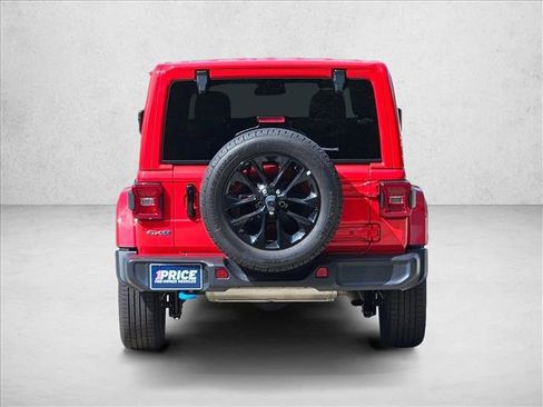 Used 2024 Jeep Wrangler Unlimited Sahara AWD/4WD image 6
