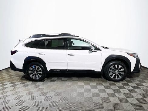 Used 2024 Subaru Outback Touring XT AWD/4WD image 8