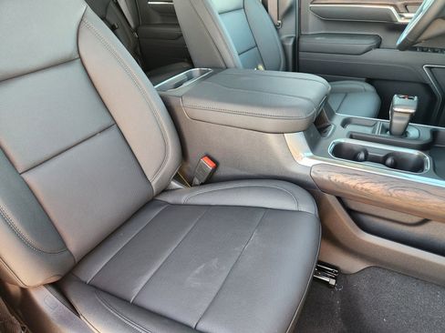 New 2026 GMC Sierra 1500 SLT AWD/4WD image 10