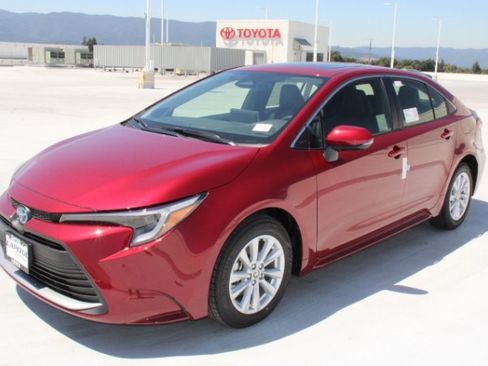 New 2026 Toyota Corolla XLE FWD image 6