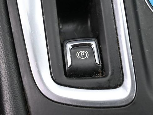 Used 2019 Chevrolet Equinox LT FWD image 30