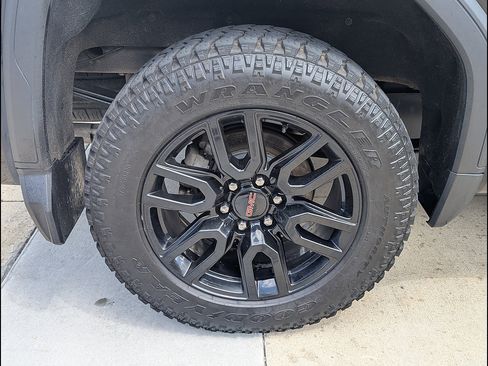Used 2021 GMC Sierra 1500 Elevation w/ X31 Off-Road Package AWD/4WD image 19