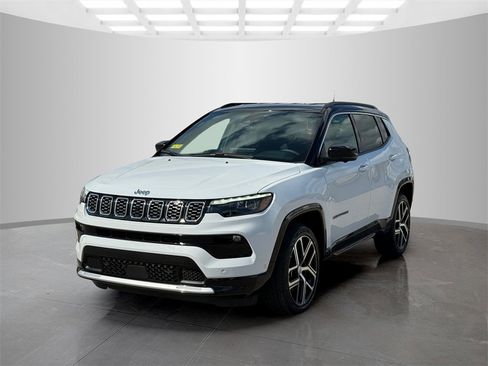 Used 2024 Jeep Compass Limited w/ Elite Group image 3