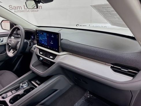 Used 2025 Ford Explorer Active image 30