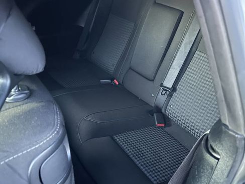 Used 2020 Dodge Challenger SXT w/ Blacktop Package image 9