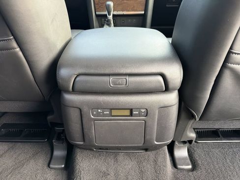 Used 2021 Nissan Armada SL w/ Captain's Chairs Package RWD image 22