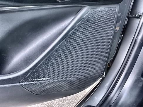 Used 2023 Kia Niro SX image 33