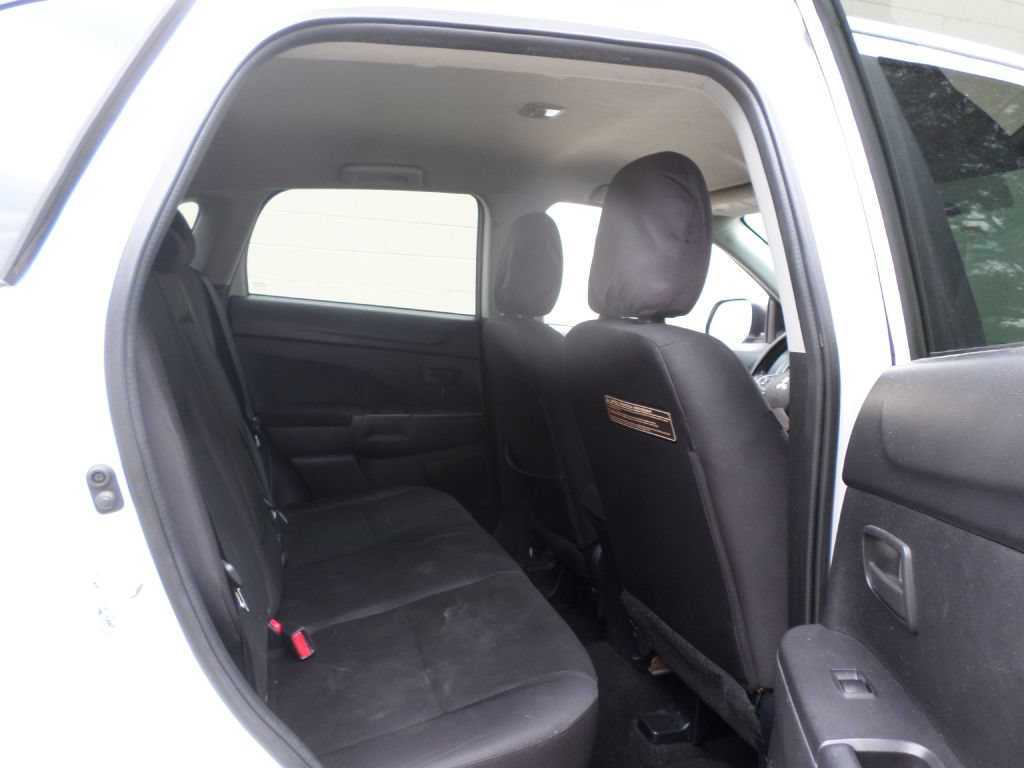 Used 2014 Mitsubishi Outlander Sport ES FWD image 9