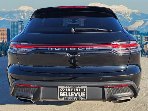 Used 2024 Porsche Macan image 6