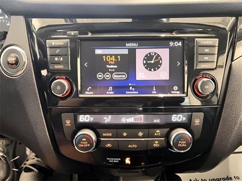 Used 2022 Nissan Rogue Sport SV w/ Technology Package image 22