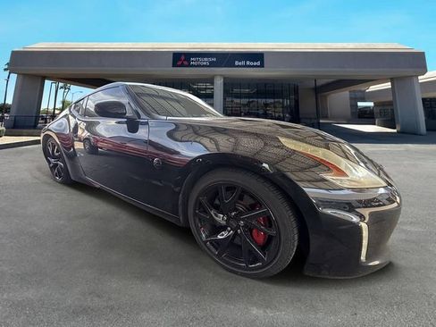 Used 2016 Nissan 370Z Coupe RWD image 4