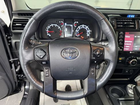 Used 2023 Toyota 4Runner 40th Anniversary SE AWD/4WD image 32
