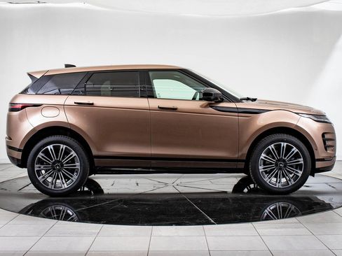 Used 2026 Land Rover Range Rover Evoque Dynamic SE AWD/4WD image 11