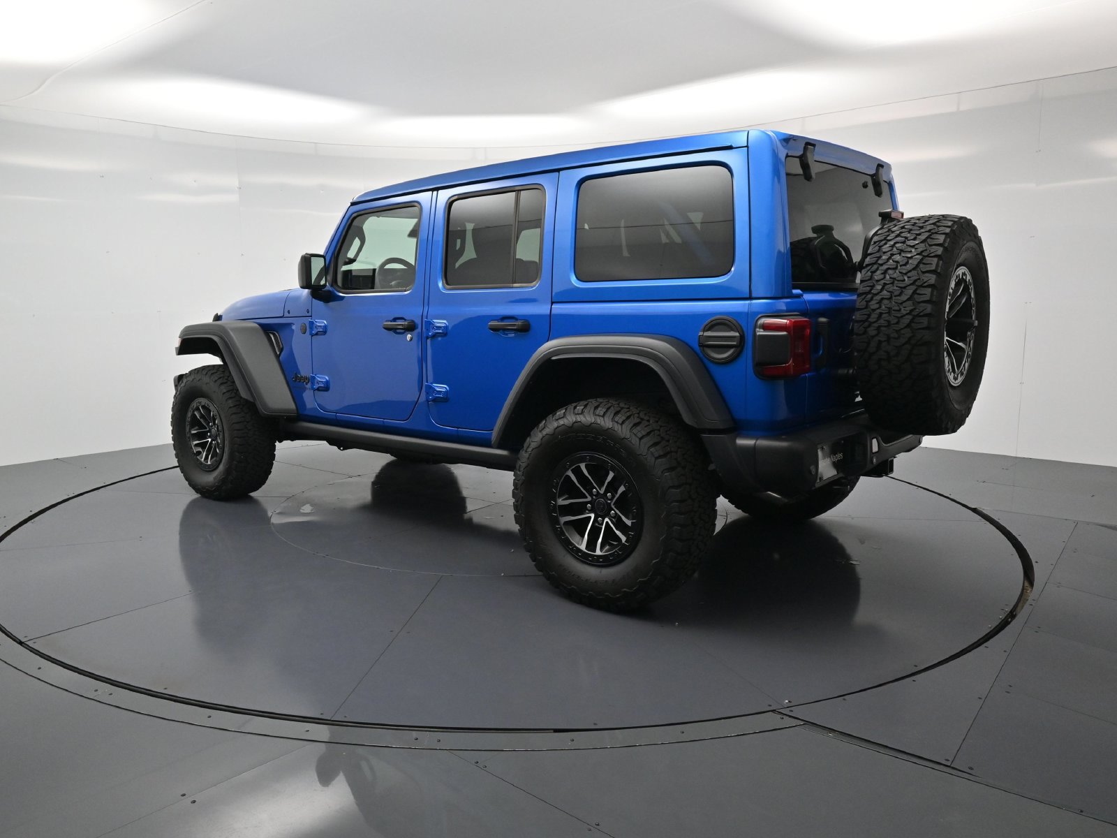 Used 2026 Jeep Wrangler Unlimited Rubicon 392 w/ Quick Order Package 27X Moab AWD/4WD image 3